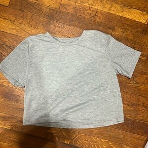 regular gray cropped tee